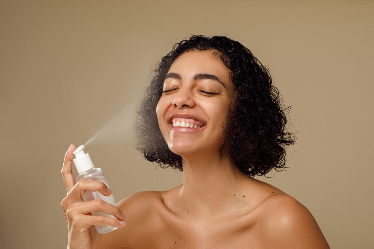 Revitalizing Spray secondary view